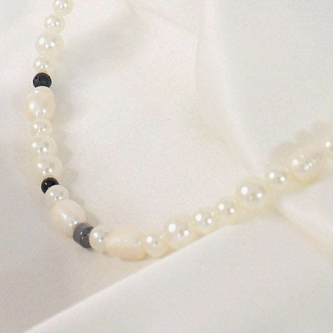 Collar ASIMMETRIA NERA