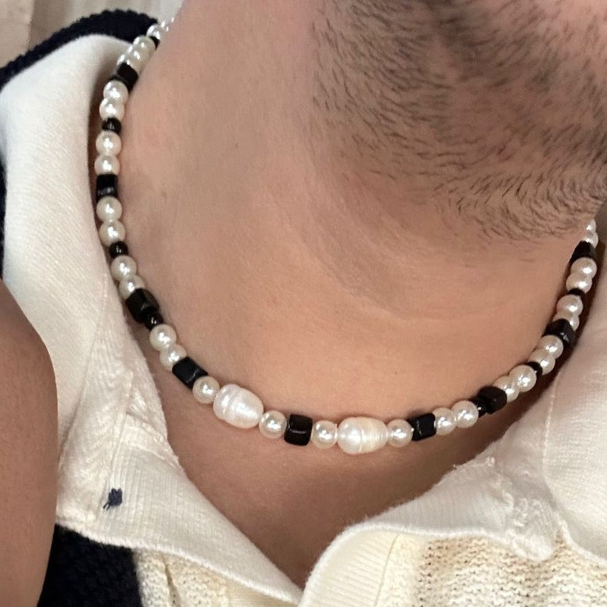 Collar de perlas para Hombre con pidras negras